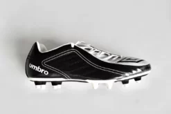 Umbro Junior Swerve Gloss Soccer Shoe